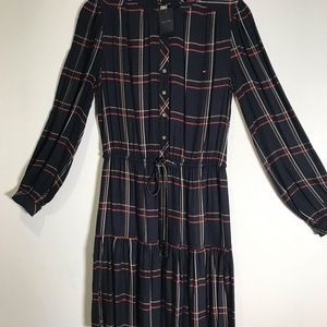 New Tommy Hilfiger size 2 light- airy dress a dream for Spring and Summer.